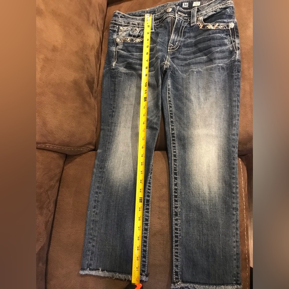 Miss Me Signature Crop - Picture 6 of 7